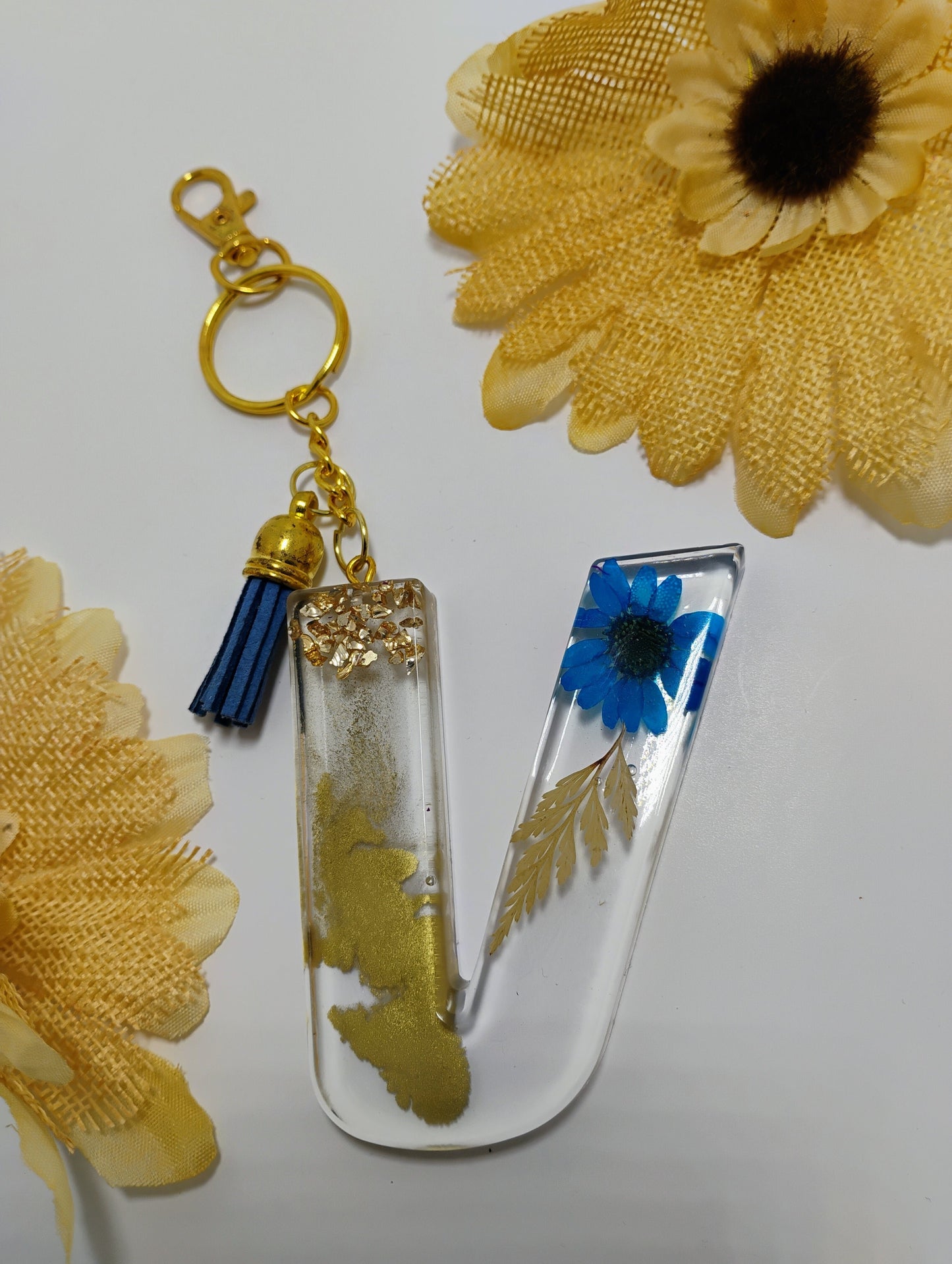 V- Large Letter Keychain - Flower Chain